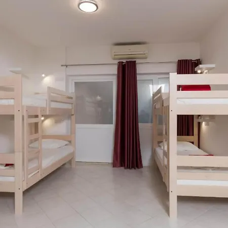 Free Bird - Bed In Four Bed Mixed 3 * Dubrovnik